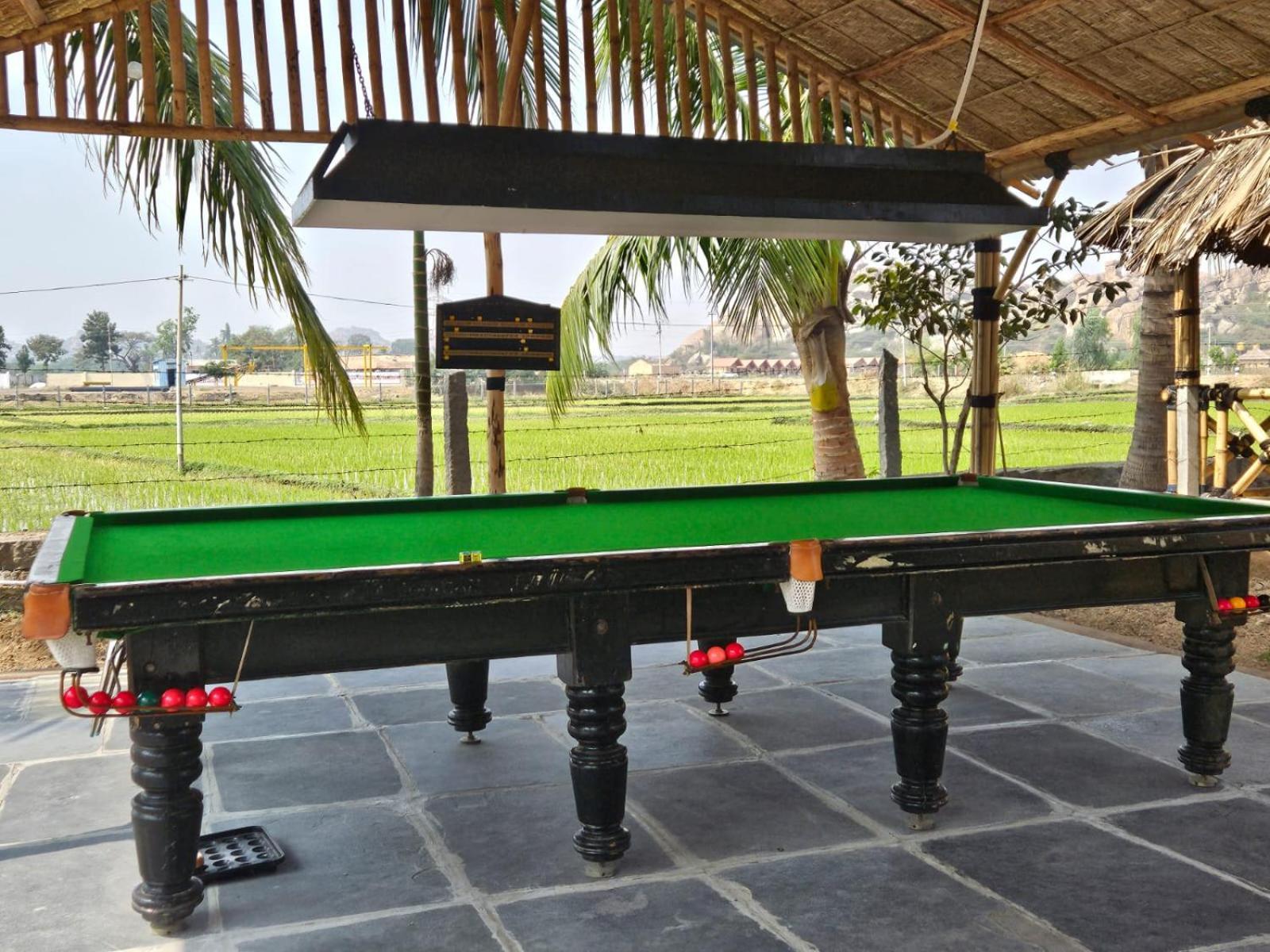 The King On The Rocks Resort Hampi Extérieur photo